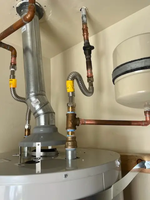 Water heater installation and plumbing repair in Robinson